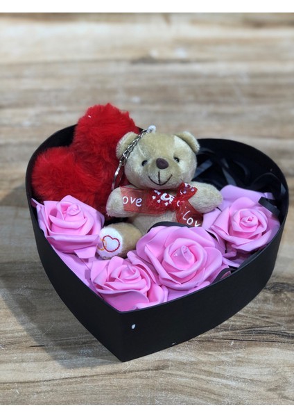 14 Şubat Sevgililer Günü Özel Kalpli Kutu Içerisinde Pembe Gül,peluş Ayı Anahtarlık ve Peluş Anahtarlık
