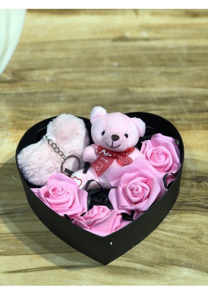 14 Şubat Sevgililer Günü Özel Kalpli Kutu Içerisinde Pembe Gül,peluş Ayı Anahtarlık ve Peluş Anahtarlık