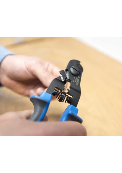 Unıor Kablo Kesme Pensesi 584/4BI 628147 fiyatları