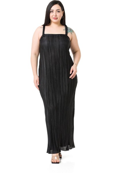 Büyük Beden Kolları ve Sırtı Lastikli Kraşlı Saten Uzun Siyah Elbise