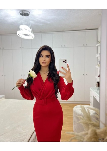 Kadın Balon Kol Kruvaze Yaka Detaylı Kemerli Scuba Kumaş Elbise (Renk Seçenekli) fiyatları