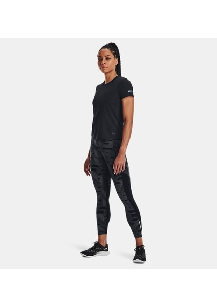 Kadın UA Dikişsiz Stride Kısa Kollu 1375698-001 modelleri