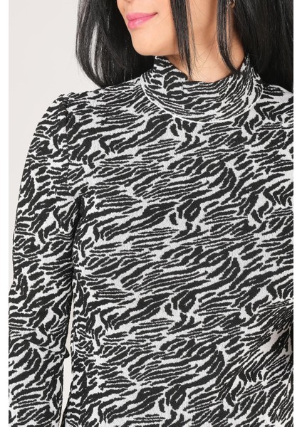 Kadın Dik Yaka Zebra Desen Kazak Siyah modelleri
