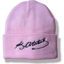 Toz Pembe Atatürk Imzalı Bere Model
