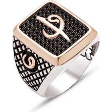 Amberkan Gümüş Siyah Zirkon Taşlı Üzeri Elif Vav Temalı Erkek Yüzük