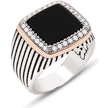 Amberkan Gümüş Oniks Taşlı Yanları Beyaz Zirkon Taş Süslemeli Çizgili Kasalı Yüzük