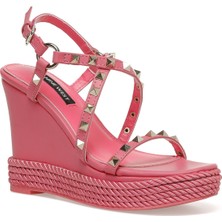 Nine West Harte3-A 3fx Fuşya Kadın Dolgu Topuk Sandalet