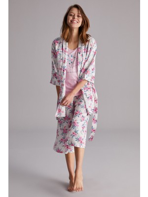 Penti Kırık Beyaz Çiçek Desenli Sabahlık