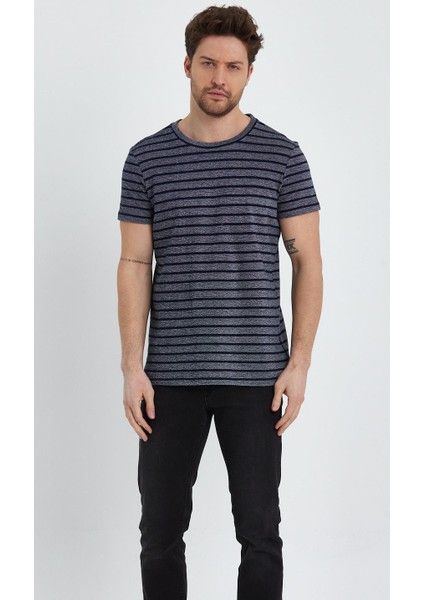 Çizgili Bisiklet Yaka T-Shirt (138281) fırsatları