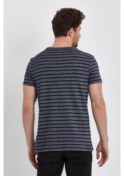 Çizgili Bisiklet Yaka T-Shirt (138281) indirimleri