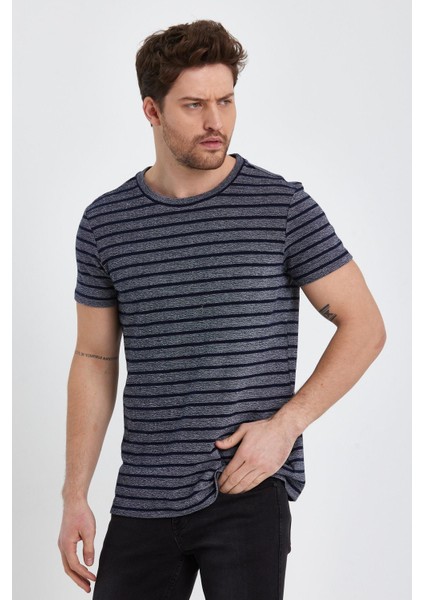 Çizgili Bisiklet Yaka T-Shirt (138281) modelleri