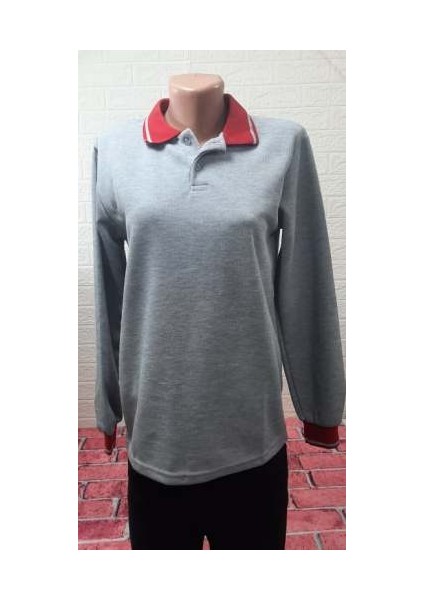 Gri Kolları ve Yakası Kırmızı ve Gri Çizgili Önü Yarım Düğmeli Sweatshirt