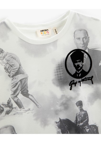 Atatürk Baskılı Tişört Kısa Kollu Bisiklet Yaka modelleri
