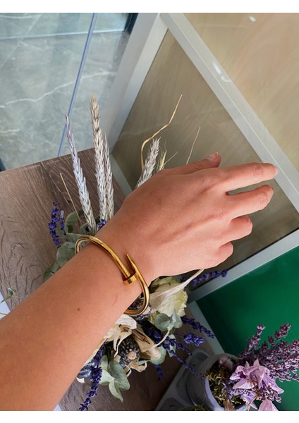 Kadın Gold Çivi Kelepçe Çelik Bileklik