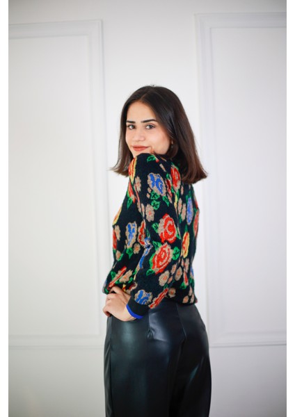 Çiçek Baskılı Angora Kazak
