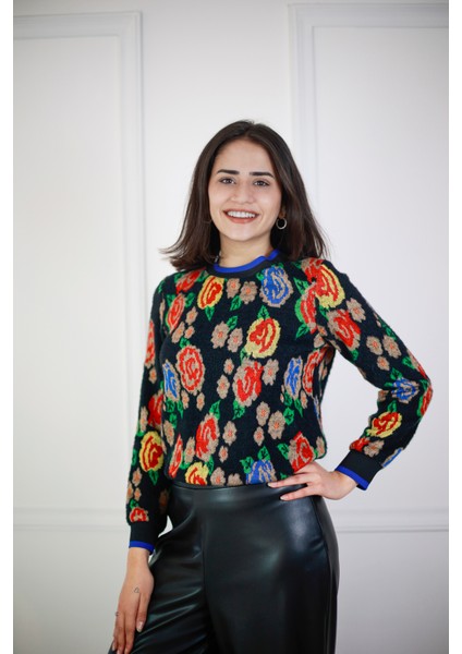 Çiçek Baskılı Angora Kazak