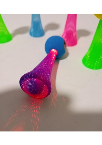 3 Renk Işıkla Fırlayan Suratlar Bas Fırlat Zıp Zıp Oyuncak Emoji Toplar Süper Zevkli Işık Show modelleri