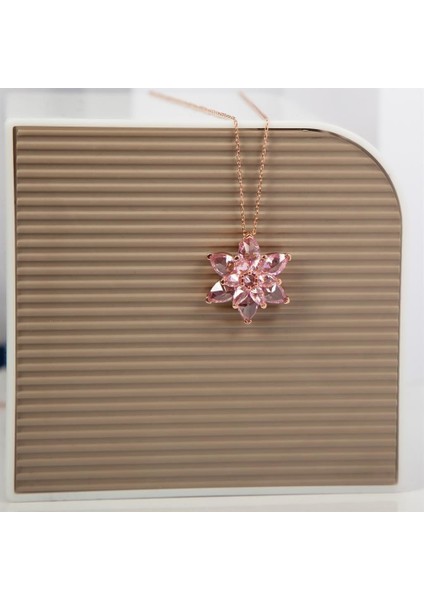 Pembe Lotus Çiçeği Rose Kaplama 925 Gümüş Kadın Kolye
