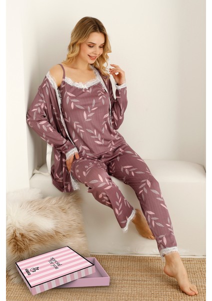 Sabahlıklıklı 3 Parça Çeyizlik Kutulu Kadın Pijama Takımı- Dantelli Kutulu Kadın Pijama- Geniş Beden Aralığı
