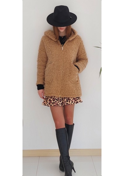 Kapşonlu Kaban Camel