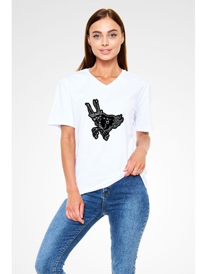 Tişört Fabrikası Boğa Burcu Baskılı Beyaz Unisex V Yaka Tişört - Tshirt