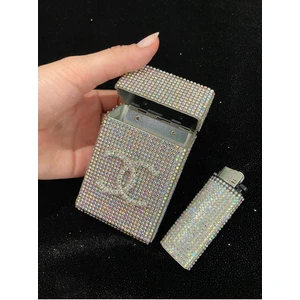 Lüks Taşlı Sigara Kutusu ve Çakmak Kısa Kalın Sigaralar İçin Janjan Pembesi Metal Tasarım