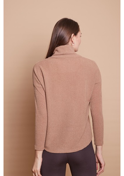 Degaje Yaka Uzun Kol Likralı Triko Bluz-Camel fırsatları