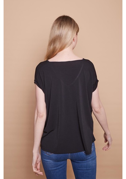 Likralı Krep Kumaş V Yaka Salaş Yanı Yırtmaçlı Oversize Bluz-Siyah10 modelleri