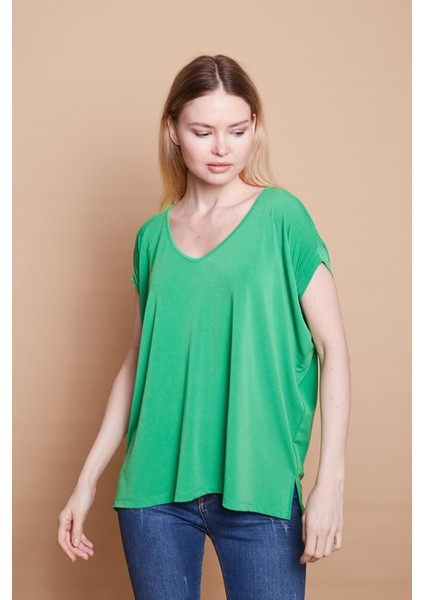 Likralı Krep Kumaş V Yaka Salaş Yanı Yırtmaçlı Oversize Bluz-B.yeşil10