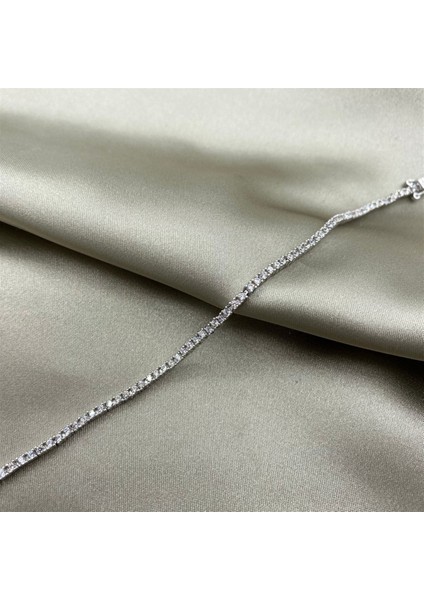 1 Mm. Pırlanta Kesim Rhodium Kaplama Su Yolu Gümüş Bileklik