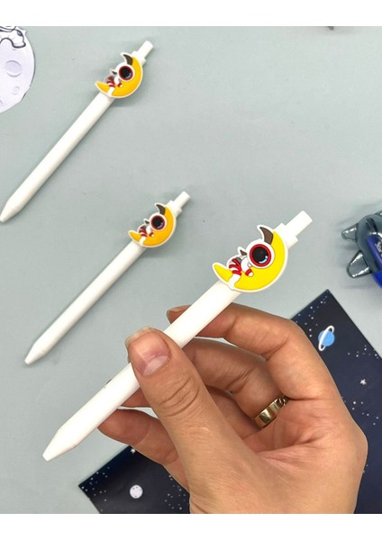 Sevimli Astronot Ayda 0,5 Uçlu Üstten Basmalı Beyaz Jel Kalem