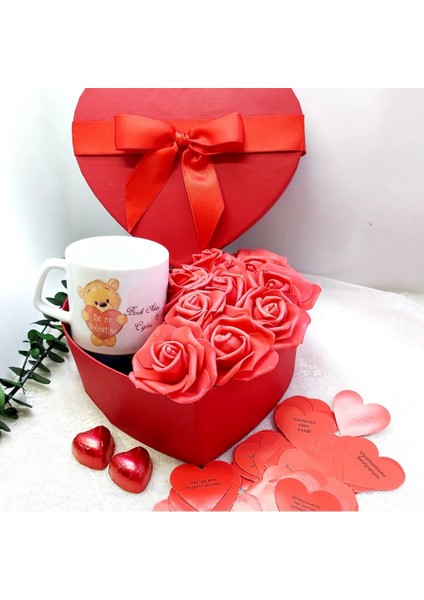 Kalp Kutuda 14 Şubat Sevgililer Günü Lik Latet Fincanı,2 Adet Çikolta ve 365 Gün Aşk Sözü
