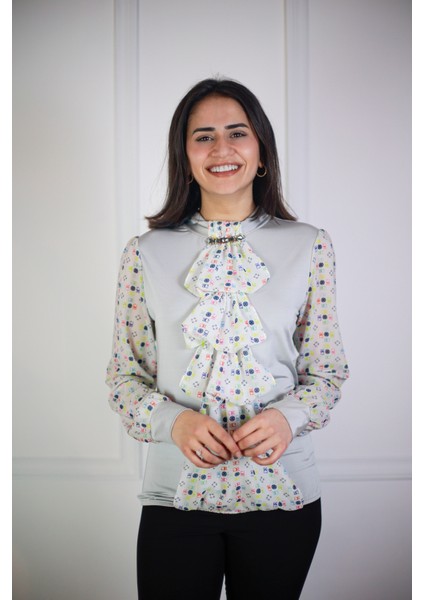 Saten Ipek Fular Detaylı Bluz fiyatları