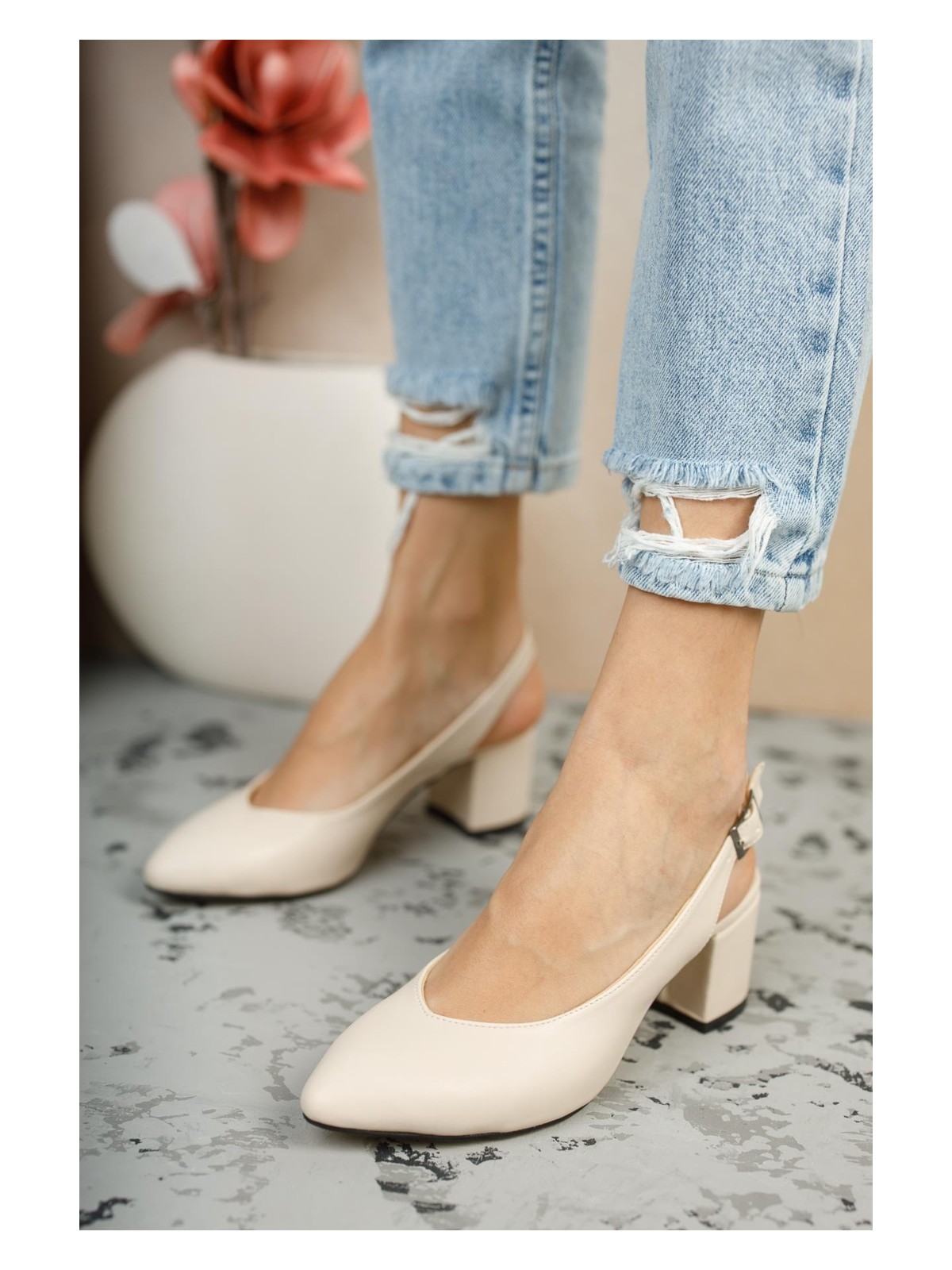 Muggo GZHW711 Garantili Kadın Arkası Açık Klasik Günlük Tarz Şık ve Rahat Topuklu Ayakkabı