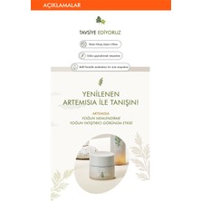 Cildi Nemlendiren ve Yatışmış Görünüm Kazandıran Krem Artemisia Calming Moisture Cream