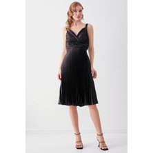 Vitrin Önü Desenli Piliseli Elbise10