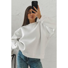 Madmext Ekru Bisiklet Yaka Basic Sweatshirt MG1559