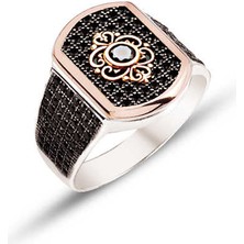 Amberkan Gümüş Üstü ve Yanları Siyah Zirkon Taşlı Tek Taş Motifli Erkek Yüzük