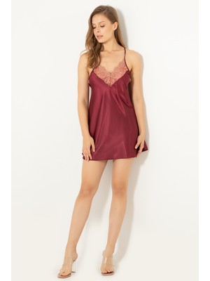 Miorre Dantel Detaylı Sırtı Çapraz Askılı Taşlı Saten Gecelik