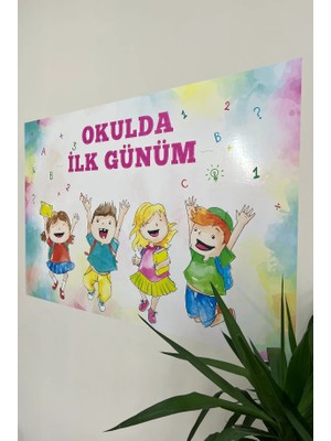 Akıllı Kağıt Çerçeve Görünümlü Tutunma Özellikli Okulda Ilk Günüm 100 - 150 cm