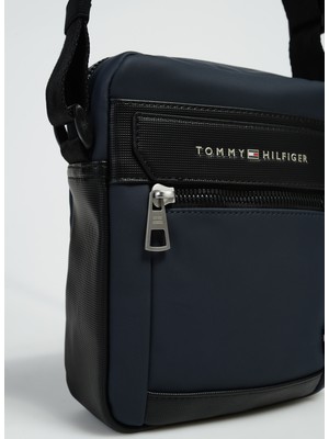 Tommy Hilfiger 20X17X6 Lacivert Erkek Fermuarlı Postacı Çantası Th Casual Mını Reporter
