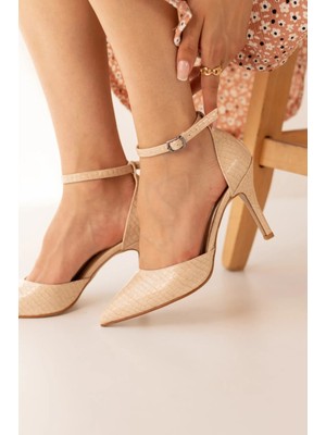 La Limar Bej Yılan Dersi Desenli Stiletto Sivri Burun Kadın Topuklu Ayakkabı1010