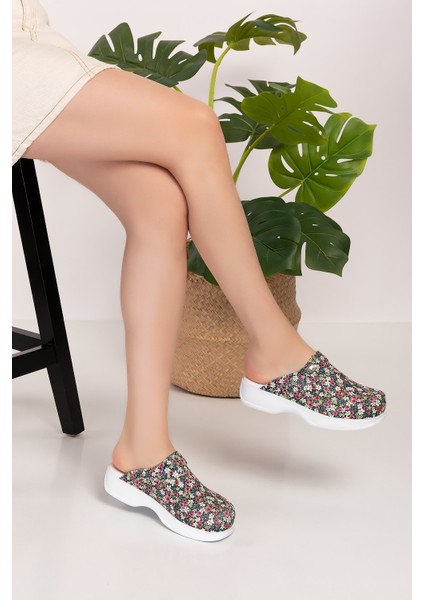 Küçük Pembe Çiçekler Desenli Klasik Model Erkek Ortopedik Sabo Terlik 259