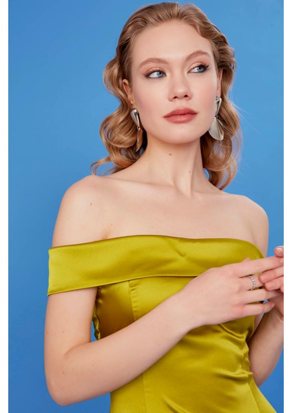 Kayık Yaka Ucu Volanlı Elbise10 fiyatları