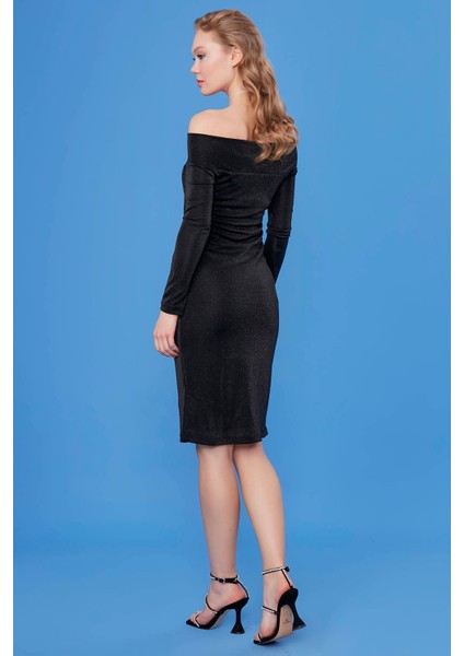 Kayık Yaka Simli Elbise10 indirimleri