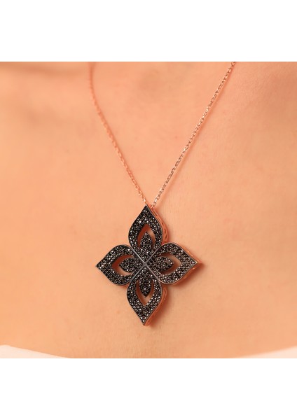 925 Ayar Gümüş Siyah Yonca Kolye fırsatları