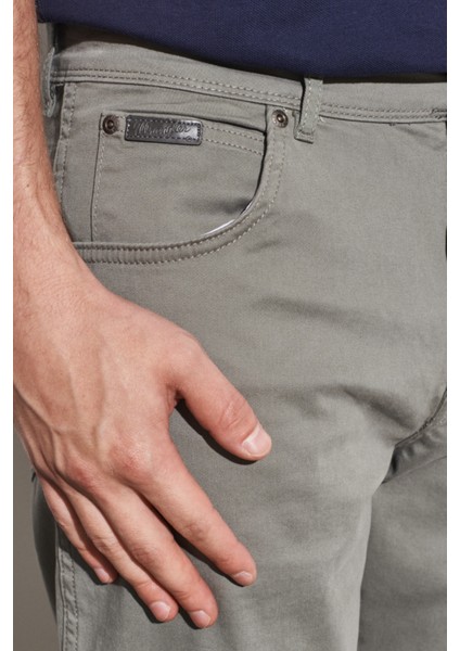 Wrangler Texas Straight Jean Pantolon fırsatları