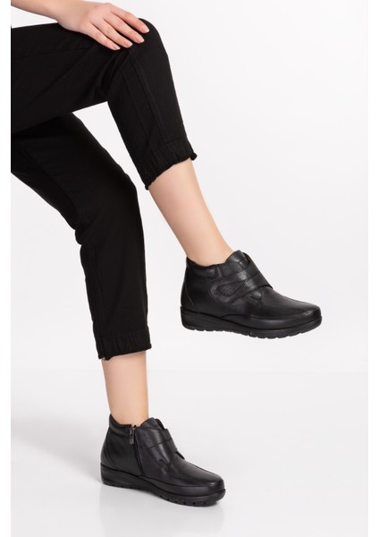 Kadın Siyah Cırtlı Ortopedik Bot