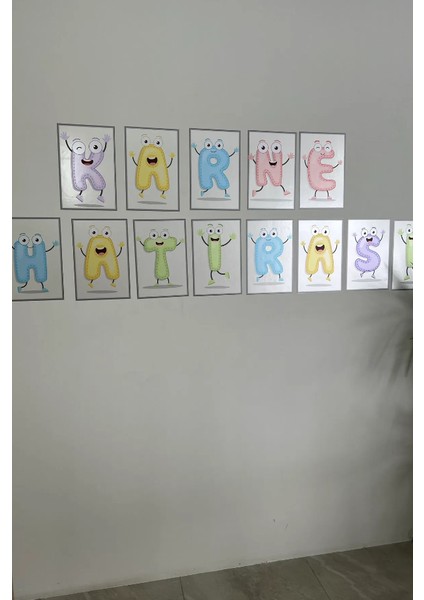 Statik Tutunma Özellikli Karne Hatırası (Sevimli Harfler) 20 - 30 cm