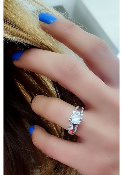 Zirkon Taş Detaylı 925ayar Gümüş Tek Taş Yüzük